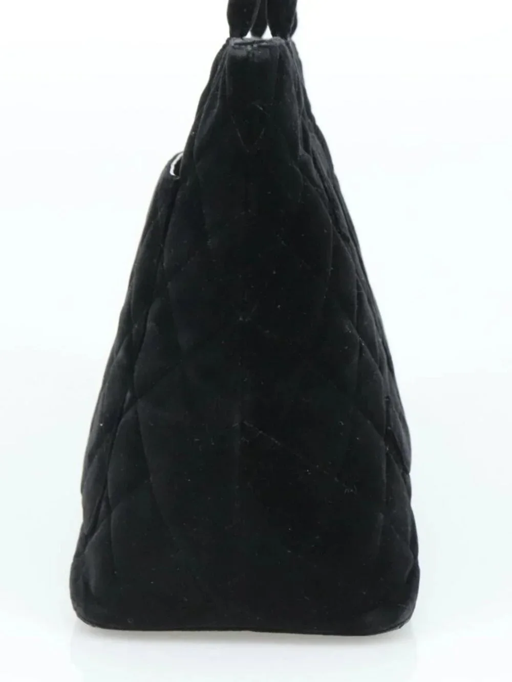 CHANEL brand	chanel color	black